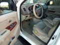 Toyota Fortuner V Top of the line Working 4x4. 2005-5