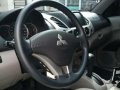 SELLING MITSUBISHI Strada Pick up-1