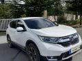 2017 Honda CR-V pearl white with good condition-7