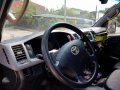 Toyota HIACE commuter 2011model for sale-4