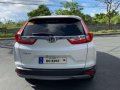2017 Honda CR-V pearl white with good condition-3