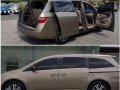 2012 HONDA ODYSSEY. TOP-OF-THE-LINE VARIANT.-5