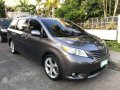 Toyota Sienna 2011 XLE AT Captain Seats Top Line-3