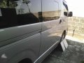 SELLING TOYOTA Hiace van commuter 2015-9