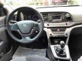 Hyundai Elantra 2017 MT for sale -6