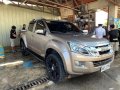 Isuzu Dmax 2014 model AT ash beige-0