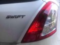 Suzuki Swift 2017 Automatic Pearl White-2
