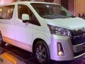 Toyota Hiace Commuter Deluxe 2019-3