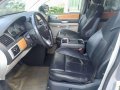 2008 Chrysler Town and Country Silver Automatic transmission-5