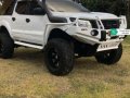 Nissan Navara 4x4 VL AT 2016 for sale -3