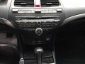 For sale 2010 Honda Accord top of the line. 90tkms. -7