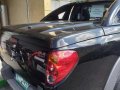 Mitsubishi Strada 4x4 top of the line 2010-5