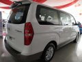 Hyunda Grand Starex 2.5L Swivel 10Seater 2019-1