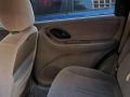 Ford Escape xlt 2004 model gas automatic -4