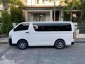 2017 Toyota Hiace Commuter 3.0 MT Diesel -4