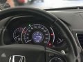 2017 Honda CRV 4x2 20 Gas Automatic ALMOST NEW -3