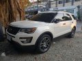 2017 Ford Explorer V6 Top of the Line Panoramic Roof 6k kms only new-4