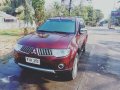 SELLING MITSUBISHI Montero gls se 2011-0