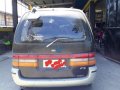 Like new Nissan Serena for sale-0