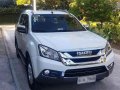 Isuzu MUX 4 x 2 LAS AT 2015 for sale -3