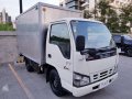 Isuzu NHR Aluminum Van 2016 830K Negotiable-6