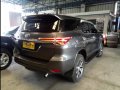 2016 Toyota Fortuner 2.4 V Diesel 4x2 AT SUV -2