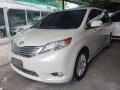 2015 Toyota Sienna Limited AWD 3.5 Liter V6-11