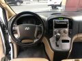 2011s Hyundai Grand Starex VGT GOLD CRDi AT 1st owner-9