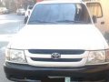 Toyota Hilux pick up 2002 for sale-8