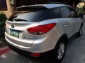Hyundai Tucson GLS 2010 AT FOR SALE-3