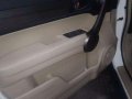 2009 Honda Crv Matic 4x4 Pearl white-4