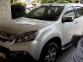 2016 Isuzu MU X four wheel drive top of the line variant first owner-6