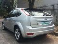 2009 Ford Focus Automatic Gas hatchback-4