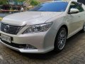 Toyota Camry 2.5V Pearlwhite for sale -1