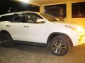 Toyota Fortuner 4X2 Deisel 2.4 V AT Pearl White-3