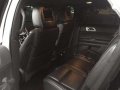 2014 Ford Explorer v6 4x4 top of the line-1