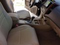 Toyota Fortuner 2.5G 2010 for sale-4