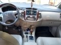 Toyota Innova V 2012 for sale -0