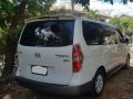 2010 Hyundai Starex Gold for sale-1