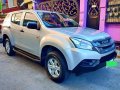 Isuzu Mu-X 2016 for sale-0