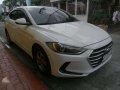 Hyundai Elantra MT 2017 for sale-9