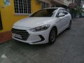 Hyundai Elantra MT 2017 for sale-4