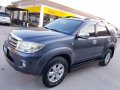 Toyota Fortuner G 4X2 Manual 2010 for sale-8