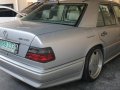 Well kept Mercedes-Benz W124 for sale-9