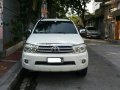 Toyota Fortuner G Diesel AT 2010 for sale -8