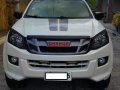 Pearl White Isuzu D-Max 2015 Manual Gasoline for sale in Quezon City-10