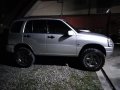 Selling Suzuki Grand Vitara 2000 Automatic Gasoline in Minalin-4