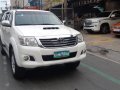 Selling 2nd Hand (Used) Toyota Hilux 2014 in Quezon City-9