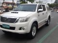 Selling 2nd Hand (Used) Toyota Hilux 2014 in Quezon City-8