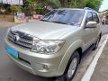  2nd Hand (Used) Toyota Fortuner 2009 Automatic Gasoline for sale in Navotas-3